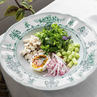 Окрошка на мацони с куриным филе в MANANA по цене 690