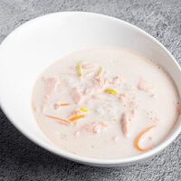 Суп сливочный с лососем в Суши & Пицца