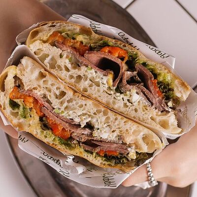 Сэндвич с курицей в Яффо по цене 582 ₽