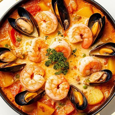 Сковородка с морепродуктами в Ракушка по цене 1090 ₽