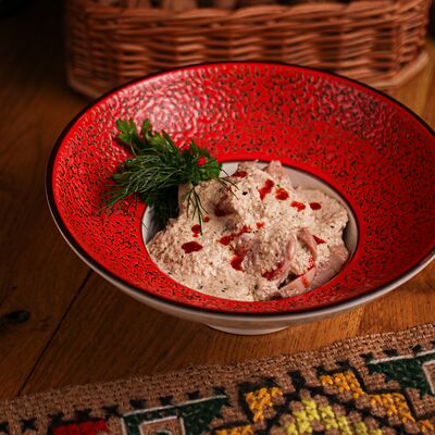 Сациви из курицы в Хачапури и Вино по цене 539 ₽