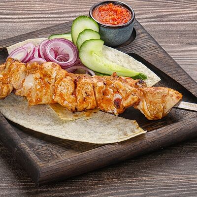 Шашлык из куриного филе в Шашлык Центр на Углях по цене 459 ₽