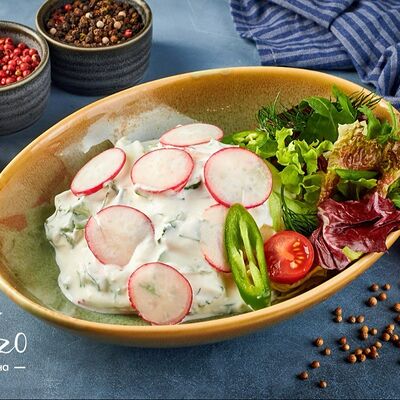 Салат Бахор в Чайхана Фаррух по цене 550 ₽