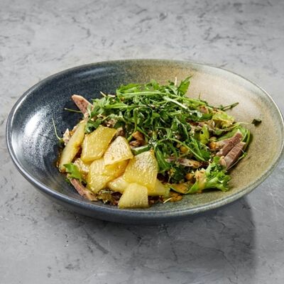 Салат с языком и карамелизированной грушей в Terra по цене 27 р.