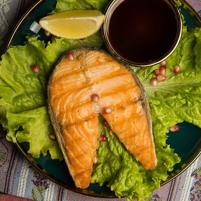 Сёмга на мангале в Гурман студия по цене 1500 ₽