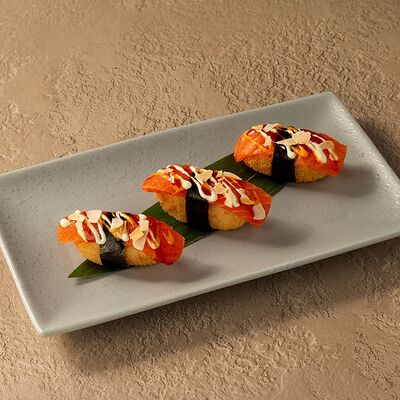 Сет нигири в темпуре с лососем в ТОКИО-CITY по цене 510 ₽