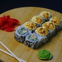 Запечённый ролл с угрём в Yo! Sushi
