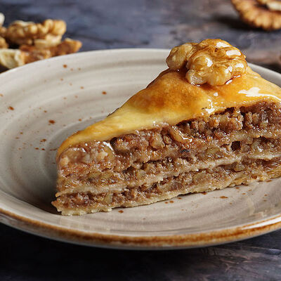 Пахлава домашняя в Сулугуни по цене 379 ₽