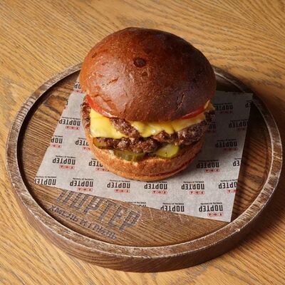 Бургер с мраморной говядиной в Портер по цене 730 ₽