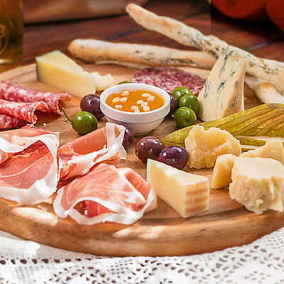 Тосканские закуски в Mama Roma по цене 822 ₽