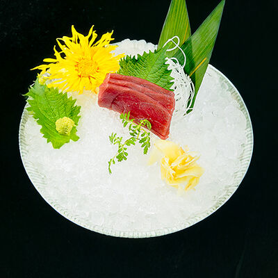 Сашими из тунца аками в Mr. Lee по цене 2900 ₽