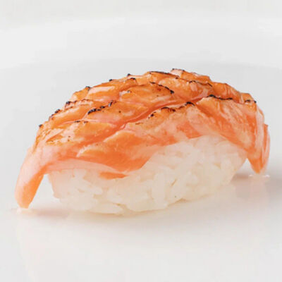 Суши Опаленный лосось в Here sushi по цене 295 ₽
