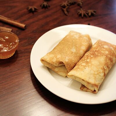 Блины с творогом и сметаной в Рембрандт по цене 350 ₽