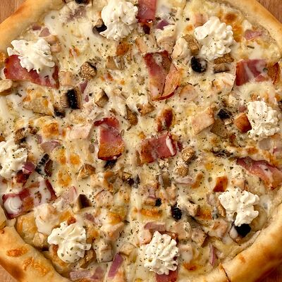 Пицца Чикен-Блю чиз в Кухня на углях по цене 1020 ₽