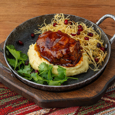 Томлёные телячьи щёчки по-заравшански в Курагадиван по цене 760