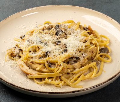 Паста с курицей и грибами в Uno - завтраки весь день по цене 599 ₽