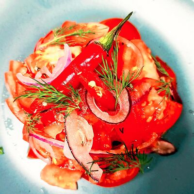 Ачик-чучук в Чайхана Рахат по цене 290 ₽