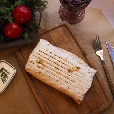 Шаверма по-братски в Вкусно есть по цене 450 ₽