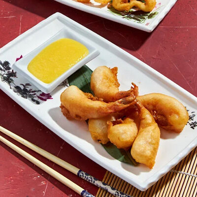 Хрустящие креветки в кляре с соусом манго в Чина по цене 565 ₽