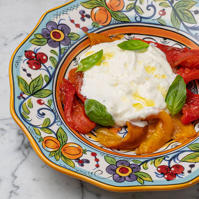 Страчателла с печёными перцами и оливковым маслом в Monica по цене 630 ₽