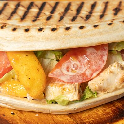 Пицца закрытая в Grill по цене 285 ₽