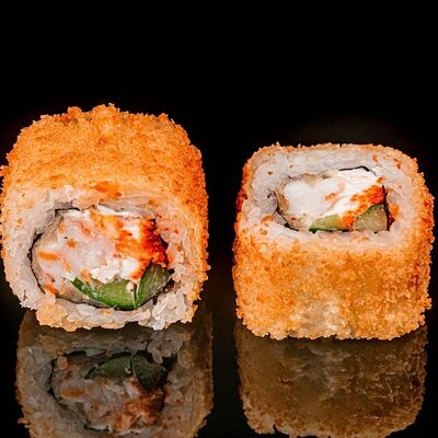 Горячий ролл Калифорния хот в Калифафила по цене 710 ₽