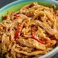 Wok cо свининой в Takkami