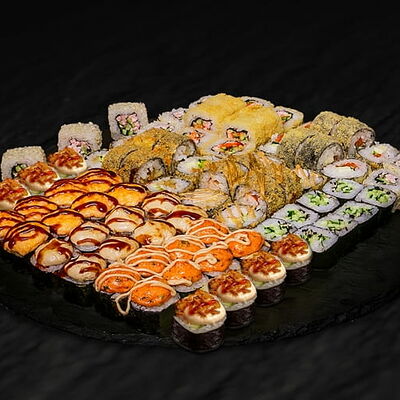 Сет 2 килограмма роллов в Суши шеф по цене 2765 ₽
