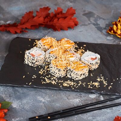 Запеченный ролл Чикен Boom в ШоЗа Суши по цене 479 ₽