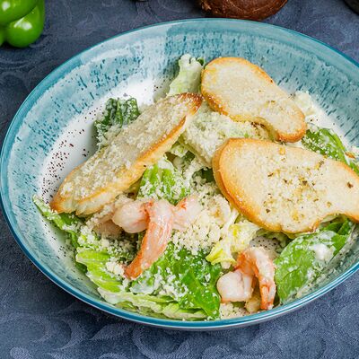 Цезарь с креветками в Космос по цене 590 ₽