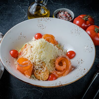 Цезарь с семгой в Ресторан Воробьёвы Горы PREMIUM по цене 1127 ₽