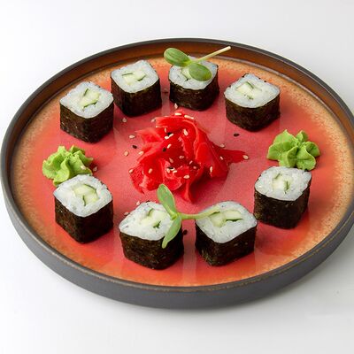 Ролл с огурцом в Акияна по цене 190 ₽