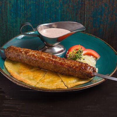 Люля-кебаб из говядины и бедра цыпленка в Длинный нос по цене 680 ₽