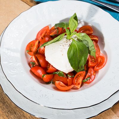 Caprese в La Piada по цене 780 ₽