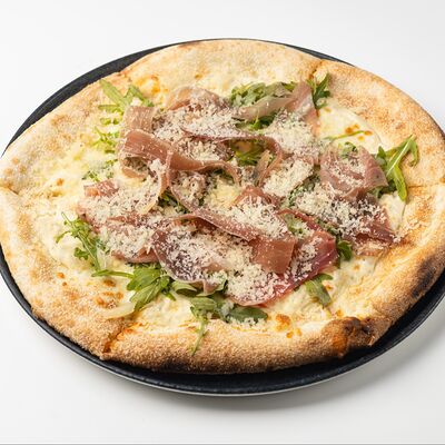 Пицца с прошутто в La Torre по цене 1090 ₽
