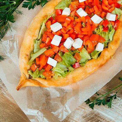 Пицца Пиде (турецкая) в Чуду халяль по цене 492 ₽