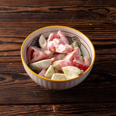 Овощной салат со сметаной в Luciano по цене 350 ₽