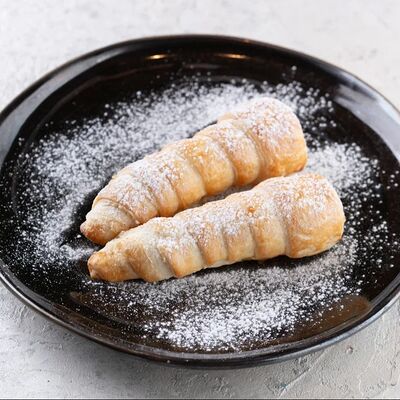 Трубочки с заварным кремом в ODA по цене 605 ₽