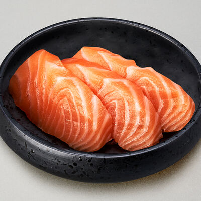 Сашими с лососем в Gaijin по цене 1060 ₽