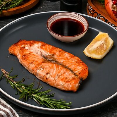 Стейк из семги с лимоном в Keto & Kote Грузинская кухня по цене 1316 ₽