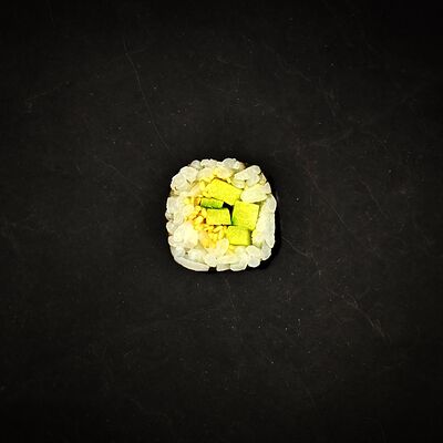 Ролл огурецв Пицца Семейная точка по цене 115 ₽