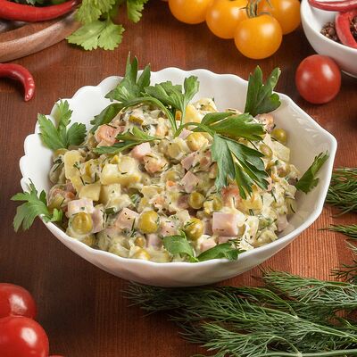 Салат оливье в Шашлычкофф по цене 229