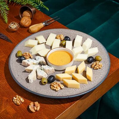 Сырное плато в Sreda по цене 1190 ₽