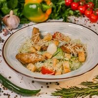 Салат Цезарь с курицей в Рача