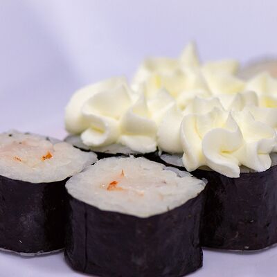 Маки сливочный с креветкой в Суши Ready по цене 269 ₽