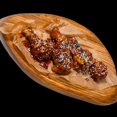 Крылья в соусе барбекю в Beer & Fire Grill по цене 597 ₽