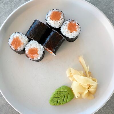 Маки лосось в У себя 14 по цене 690 ₽