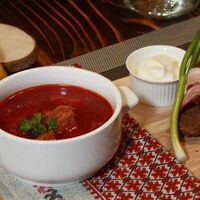 Борщ с говядиной по-московски в Шеф Пушкин