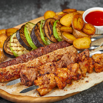 Комбо шеф кебаб на четверых в Chief Kebab по цене 2099 ₽