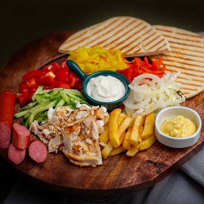 Шаверма немецкая на тарелке двойная в #Шаверма_хауз по цене 660 ₽